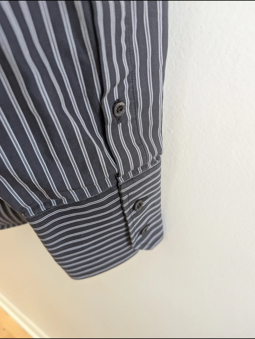 Gucci Men's Striped Dress Shirt Size 41 16 Charcoal Black White Made In Italy